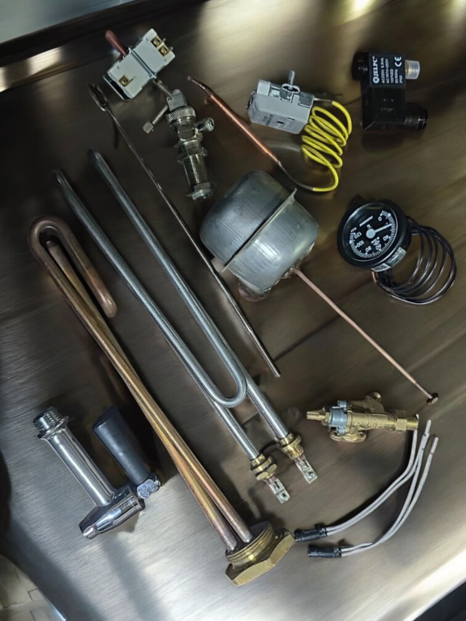 CAY KAZANI YEDEK PARCA-Photoroom